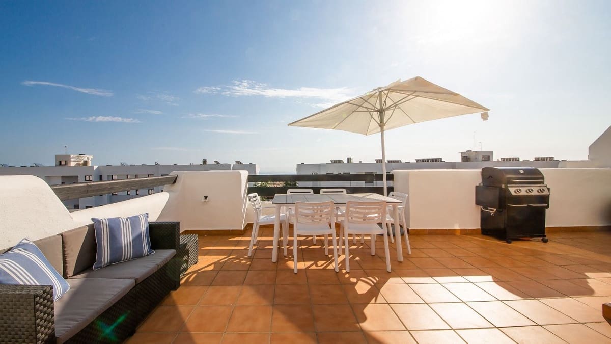 2 slaapkamer Appartement te koop in Bahia de Casares met zwembad garage - € 349.000 (Ref: 9403146)