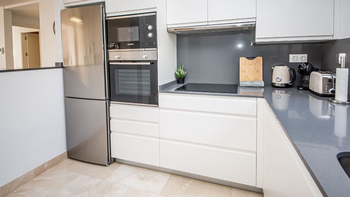 2 slaapkamer Appartement te koop in Bahia de Casares met zwembad garage - € 349.000 (Ref: 9403146)