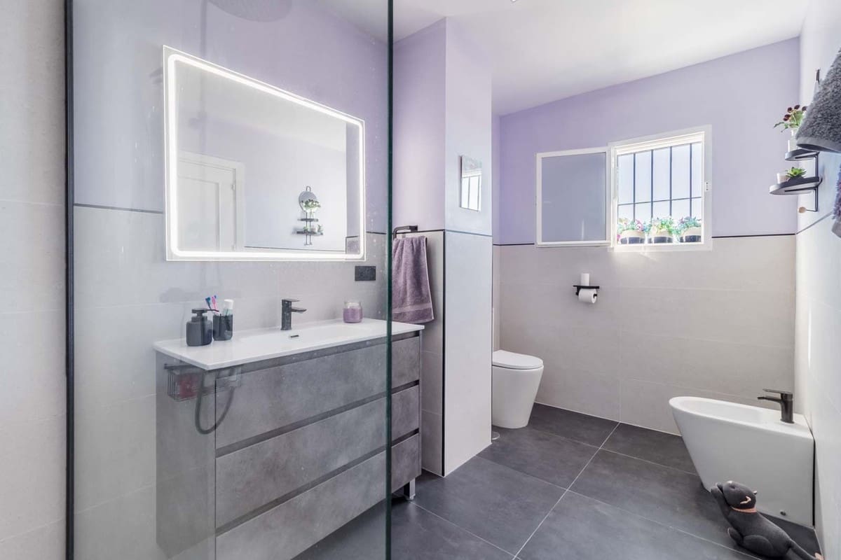 2 slaapkamer Huis te koop in La Duquesa / Puerto de la Duquesa met zwembad - € 545.000 (Ref: 9406982)