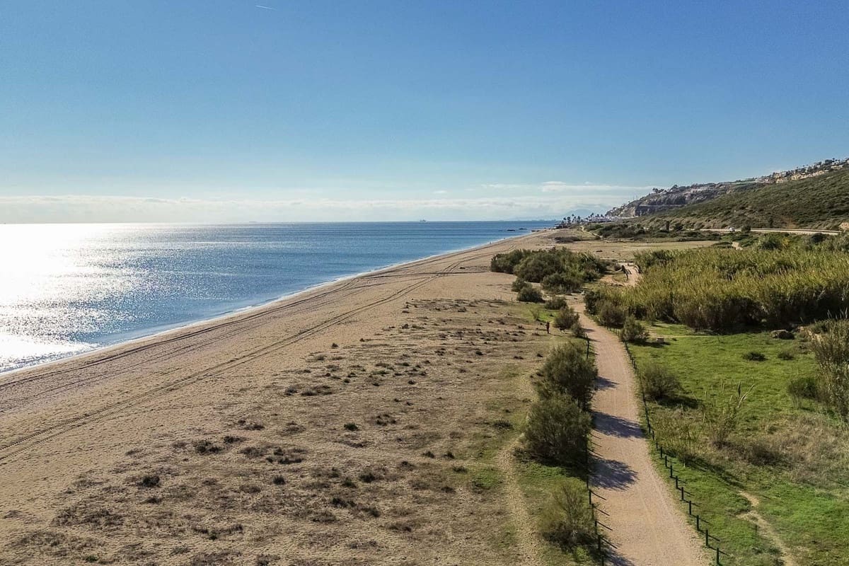 2 slaapkamer Huis te koop in La Duquesa / Puerto de la Duquesa met zwembad - € 545.000 (Ref: 9406982)