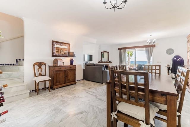 2 makuuhuone Omakotitalo myytävänä paikassa La Duquesa / Puerto de la Duquesa, Manilva mukana uima-altaan - 545 000 € (Ref: 9406982)