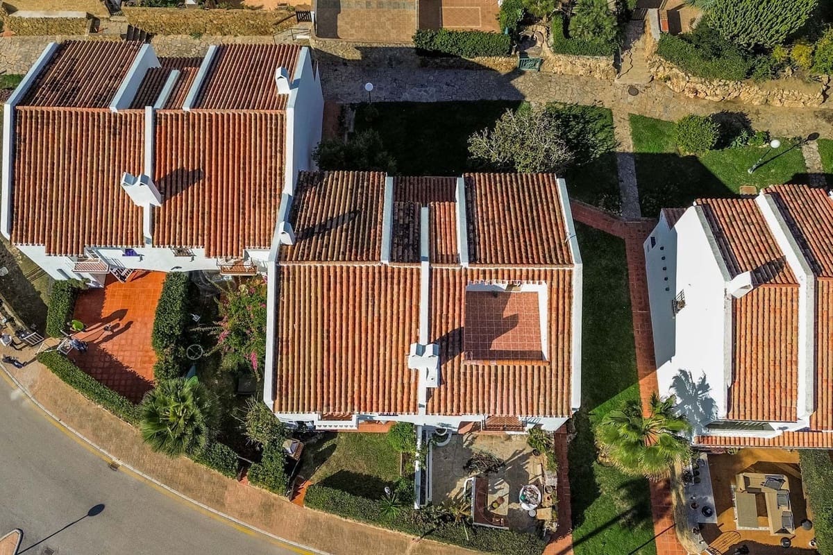 2 slaapkamer Huis te koop in La Duquesa / Puerto de la Duquesa met zwembad - € 545.000 (Ref: 9406982)