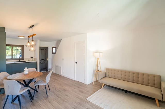 2 makuuhuone Omakotitalo myytävänä paikassa Mijas mukana uima-altaan 
autotalli - 319 000 € (Ref: 9407050)