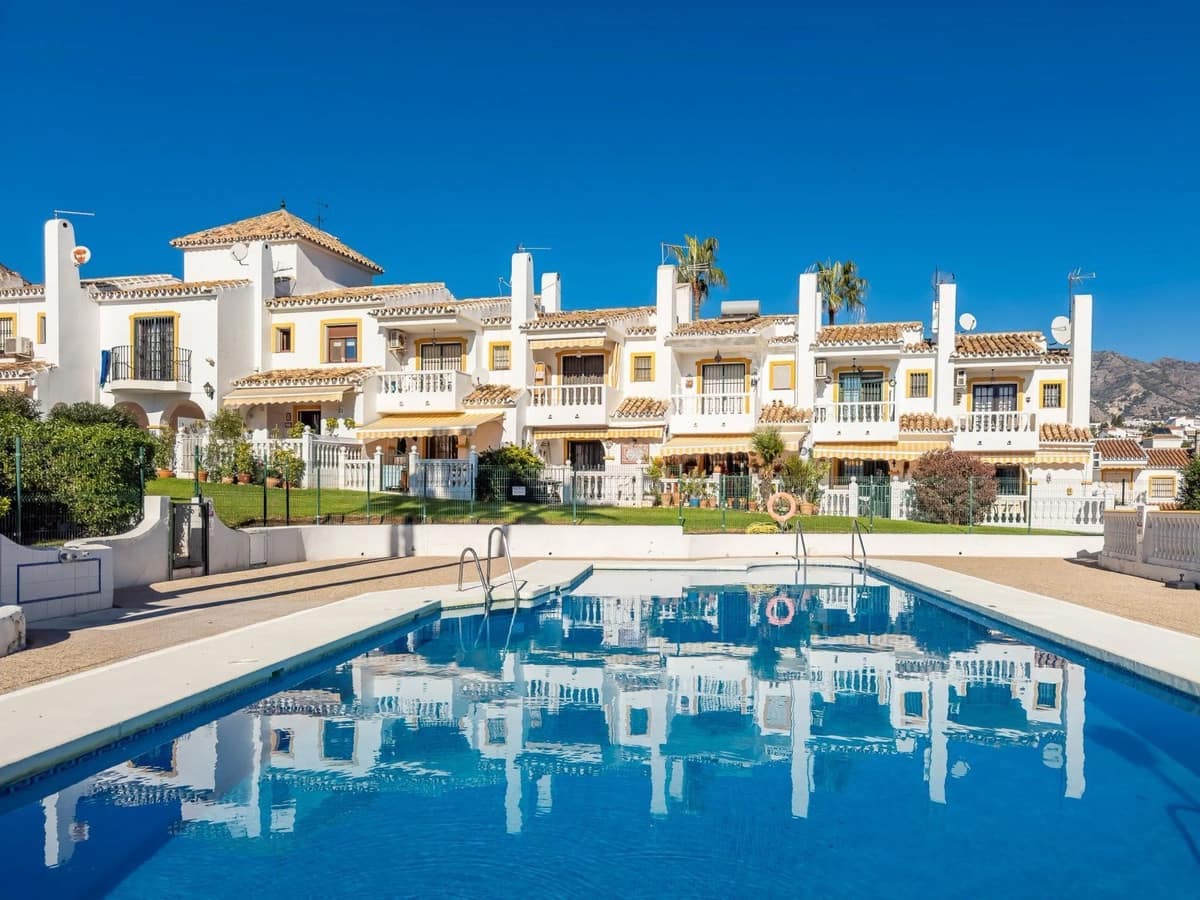 2 soverom Hus til salgs i Mijas med svømmebasseng garasje - € 319 000 (Ref: 9407050)