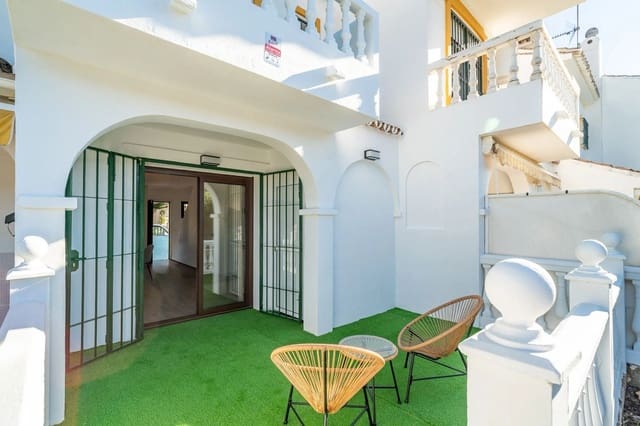 2 makuuhuone Omakotitalo myytävänä paikassa Mijas mukana uima-altaan 
autotalli - 319 000 € (Ref: 9407050)