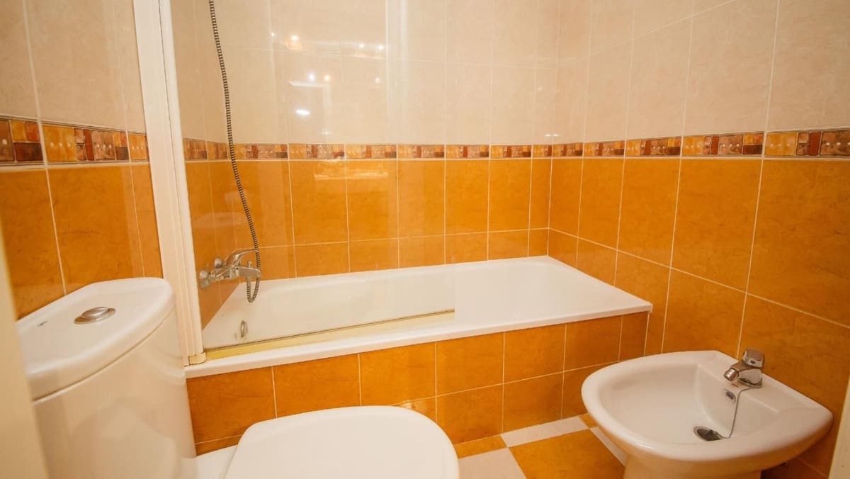 2 sypialnia Apartament na sprzedaż w La Duquesa / Puerto de la Duquesa z basenem garażem - 229 500 € (Ref: 9417877)