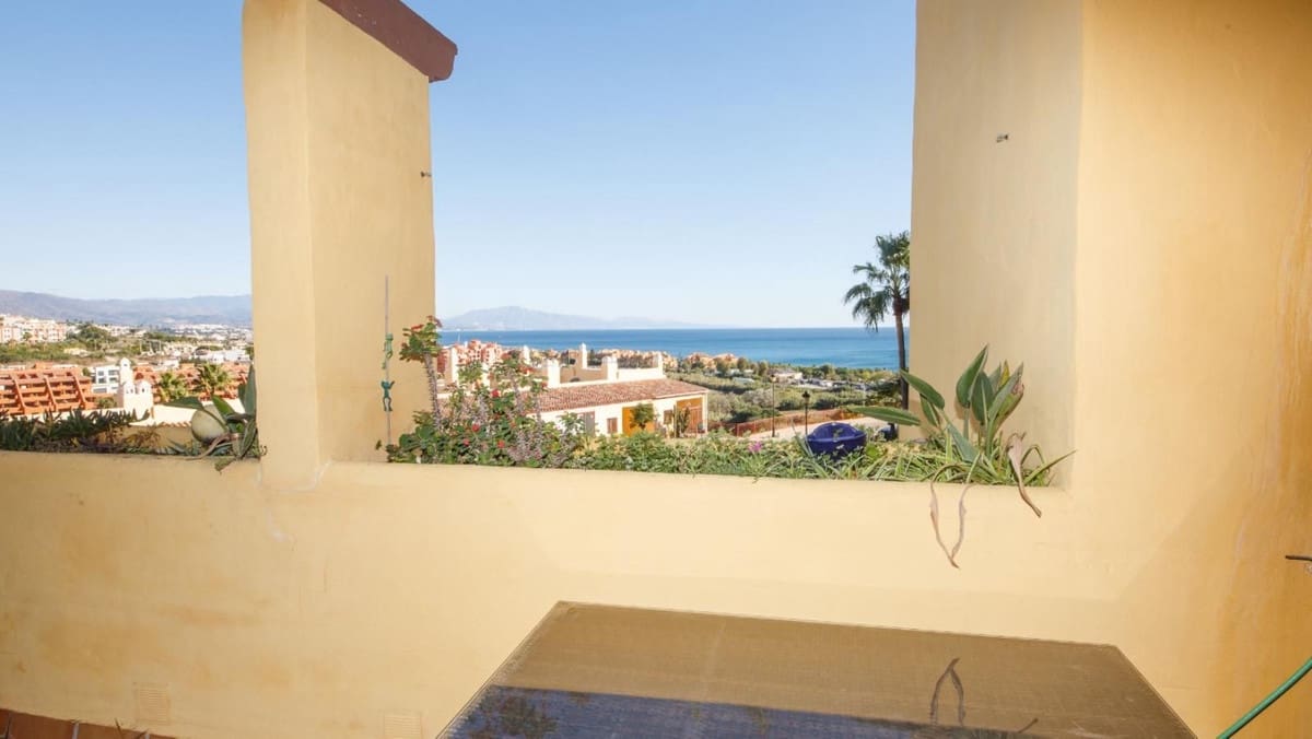 2 sypialnia Apartament na sprzedaż w La Duquesa / Puerto de la Duquesa z basenem garażem - 229 500 € (Ref: 9417877)