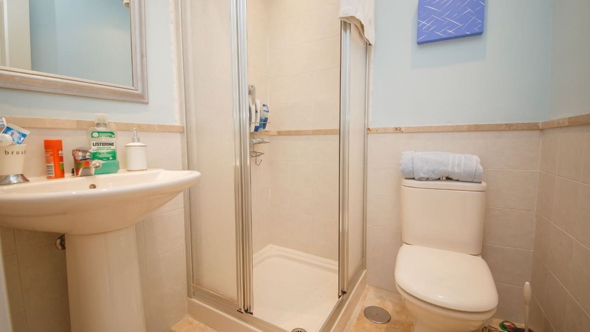 3 sypialnia Apartament na sprzedaż w Estepona z basenem garażem - 335 000 € (Ref: 9417878)