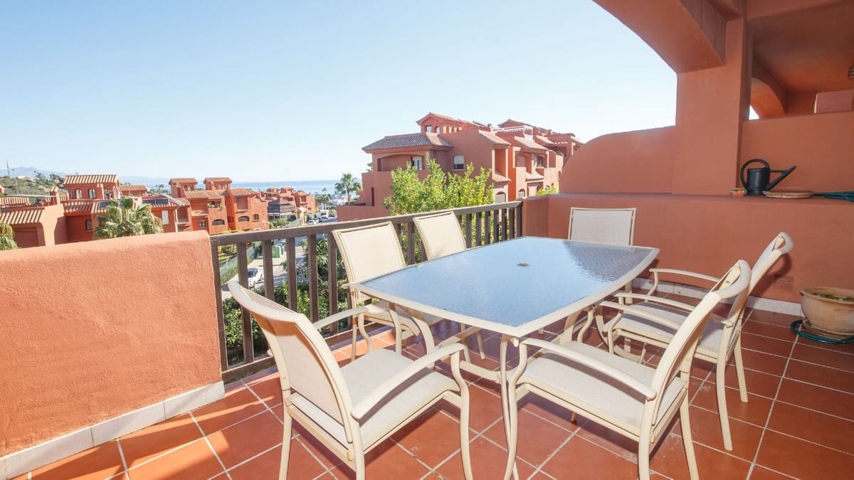 3 sypialnia Apartament na sprzedaż w Estepona z basenem garażem - 335 000 € (Ref: 9417878)