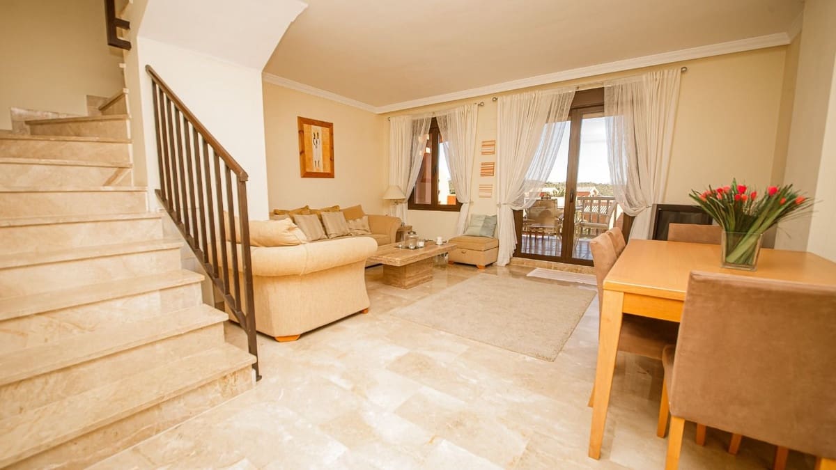 3 sypialnia Apartament na sprzedaż w Estepona z basenem garażem - 335 000 € (Ref: 9417878)