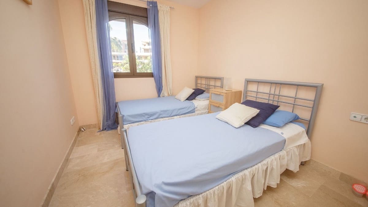 3 sypialnia Apartament na sprzedaż w Estepona z basenem garażem - 335 000 € (Ref: 9417878)