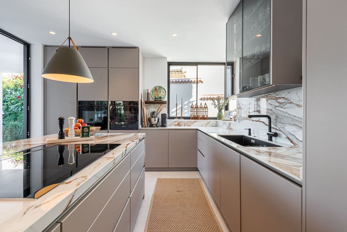 3 slaapkamer Villa te koop in Cerro del Aguila met zwembad garage - € 1.895.000 (Ref: 9429096)