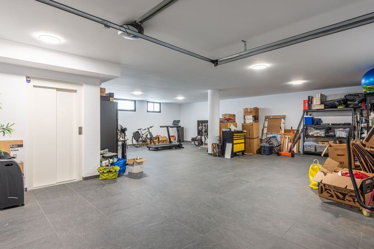 3 slaapkamer Villa te koop in Cerro del Aguila met zwembad garage - € 1.895.000 (Ref: 9429096)