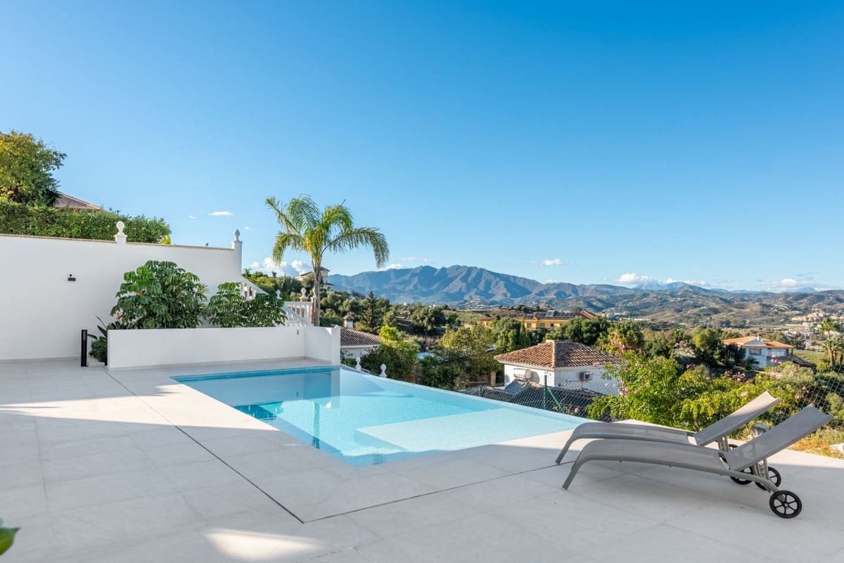 3 Zimmer Villa zu verkaufen in Cerro del Aguila mit Pool Garage - 1.895.000 € (Ref: 9429096)