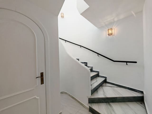 2 sypialnia Dom na sprzedaż w Cabopino, Marbella z basenem - 750 000 € (Ref: 9429097)