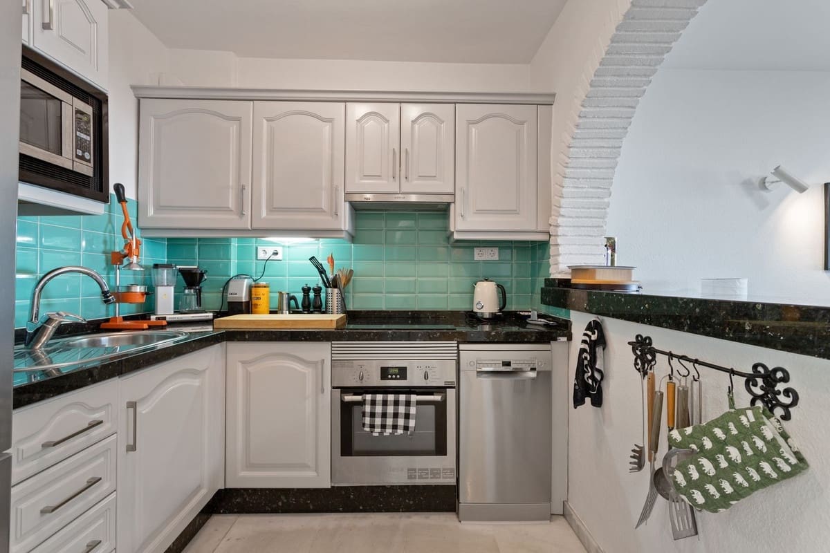 2 makuuhuone Huoneisto myytävänä paikassa Benalmadena mukana uima-altaan 
autotalli - 339 000 € (Ref: 9429098)