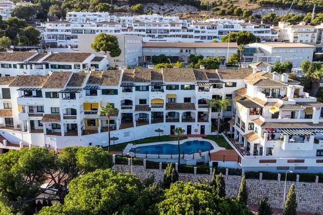 2 slaapkamer Appartement te koop in Benalmádena pueblo, Benalmádena met zwembad garage - € 339.000 (Ref: 9429098)