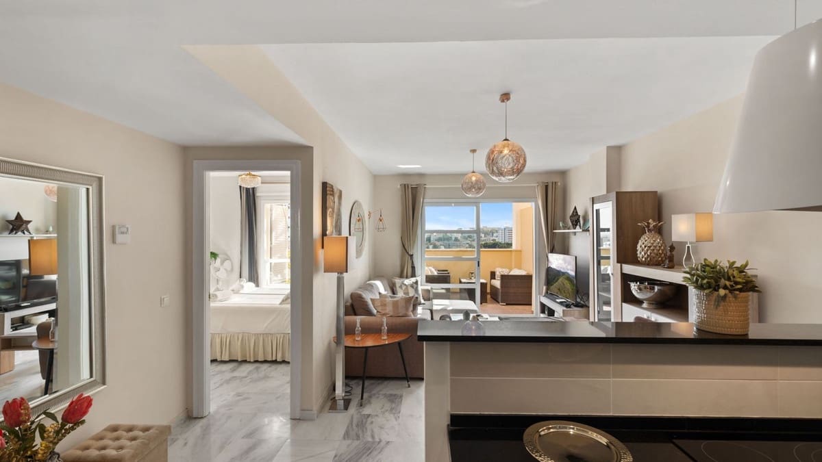 2 slaapkamer Penthouse te koop in Torremolinos met zwembad garage - € 405.000 (Ref: 9432382)