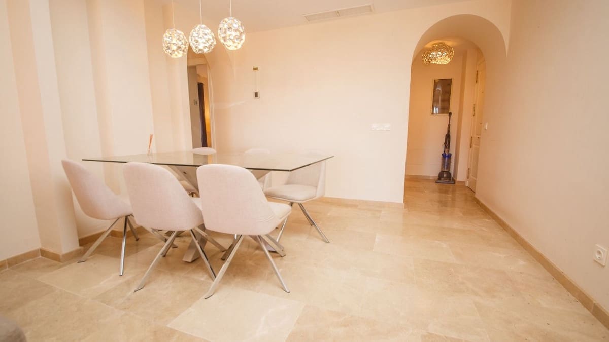 3 quarto Apartamento para venda em La Duquesa / Puerto de la Duquesa com piscina garagem - 320 000 € (Ref: 9435154)