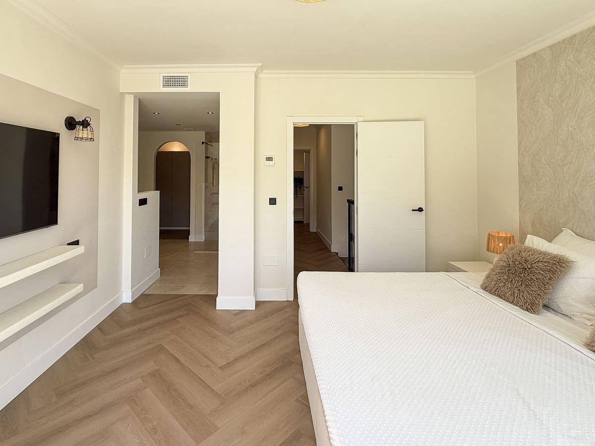 3 chambre Villa/Maison à vendre à La Cala Golf avec piscine garage - 1 095 000 € (Ref: 9444593)