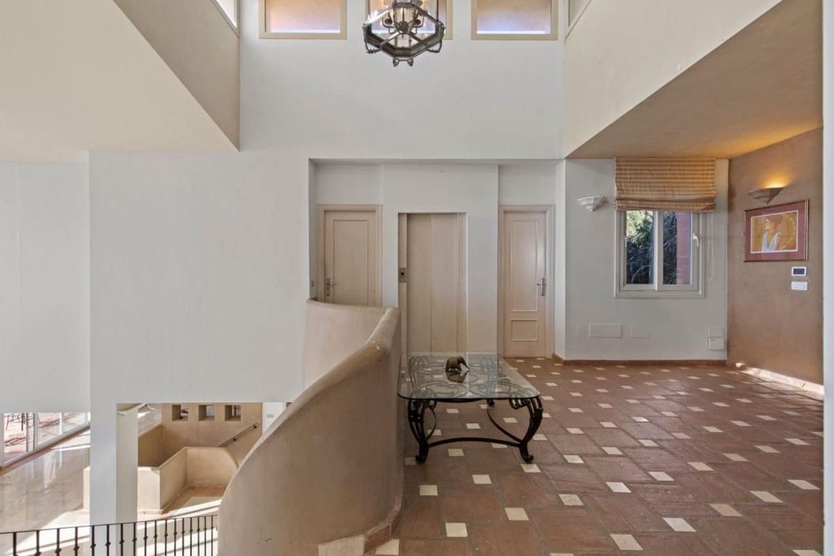 5 sypialnia Willa na sprzedaż w La Mairena z basenem garażem - 1 450 000 € (Ref: 9444594)