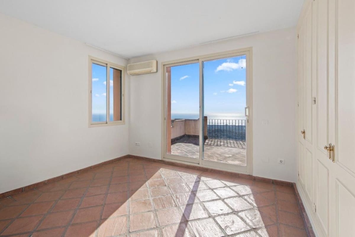 5 slaapkamer Villa te koop in La Mairena met zwembad garage - € 1.450.000 (Ref: 9444594)