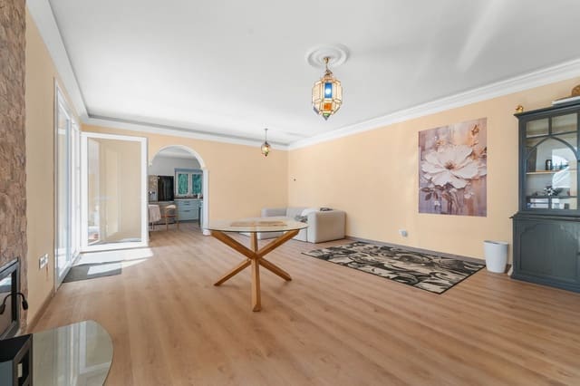 4 soveværelse Villa til salg i Benalmádena med swimmingpool garage - € 1.199.000 (Ref: 9444595)