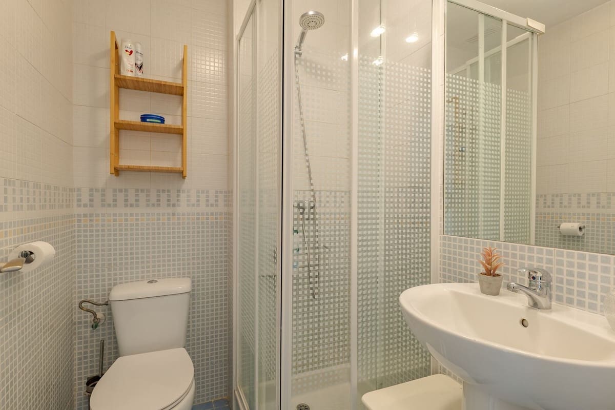 Apartamento de 2 habitaciones en Calahonda en venta con piscina garaje - 305.000 € (Ref: 9444596)