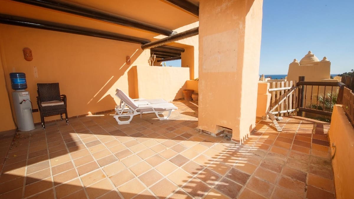 3 soveværelse Lejlighed til salg i La Duquesa / Puerto de la Duquesa med swimmingpool garage - € 320.000 (Ref: 9447077)