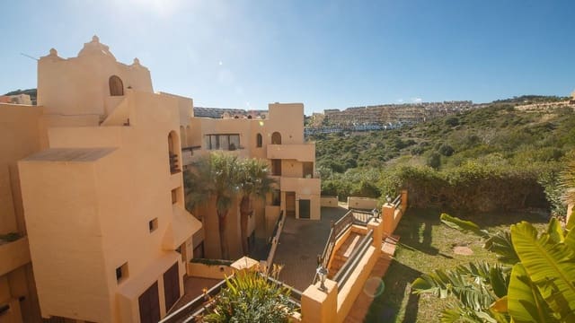 3 sypialnia Apartament na sprzedaż w La Duquesa / Puerto de la Duquesa, Manilva z basenem garażem - 320 000 € (Ref: 9447077)