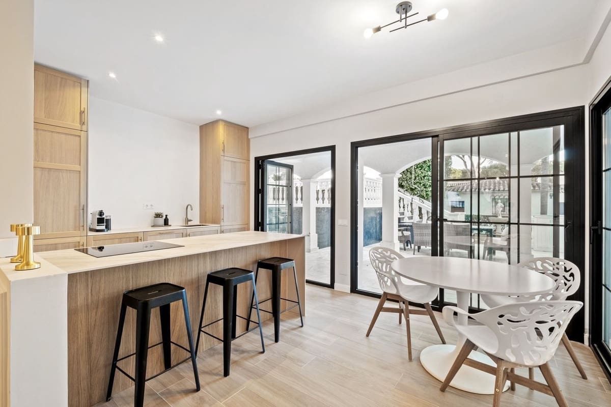 6 camera da letto Villa in vendita in Calahonda con piscina garage - 1.200.000 € (Rif: 9449470)