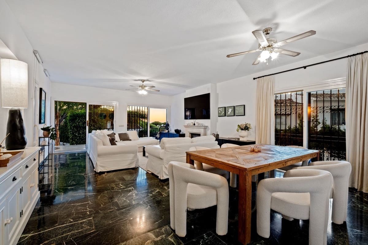 6 camera da letto Villa in vendita in Calahonda con piscina garage - 1.200.000 € (Rif: 9449470)