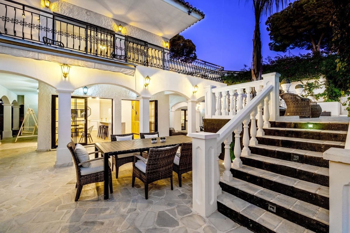 6 camera da letto Villa in vendita in Calahonda con piscina garage - 1.200.000 € (Rif: 9449470)