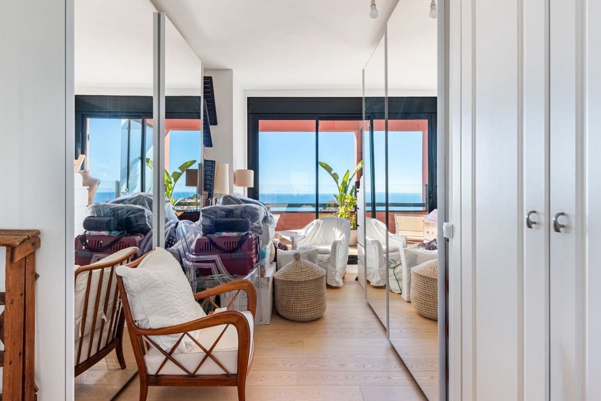 4 makuuhuone Huoneisto myytävänä paikassa Calahonda mukana uima-altaan 
autotalli - 690 000 € (Ref: 9454897)