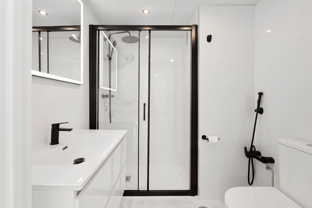 3 bedroom Apartment for sale in Calahonda with pool garage - € 429,000 (Ref: 9458417)