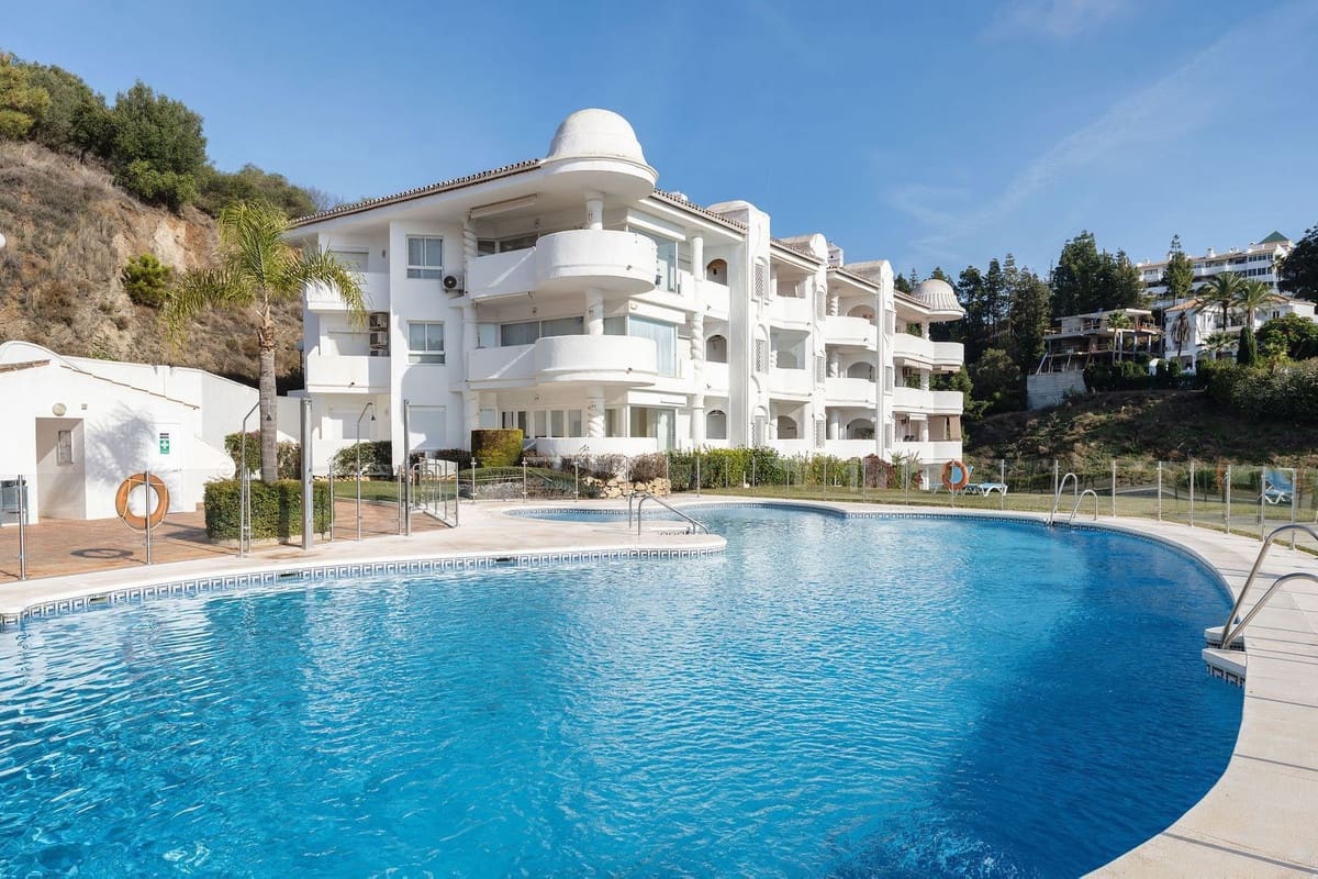 3 sovrum Lägenhet till salu i Calahonda med pool garage - 429 000 € (Ref: 9458417)