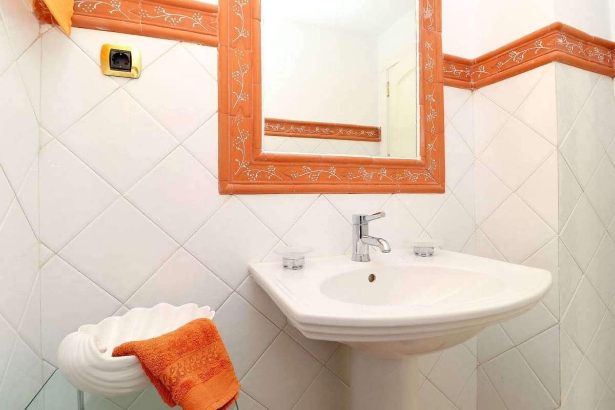 2 sypialnia Apartament na sprzedaż w Los Monteros z basenem garażem - 1 395 000 € (Ref: 9458418)