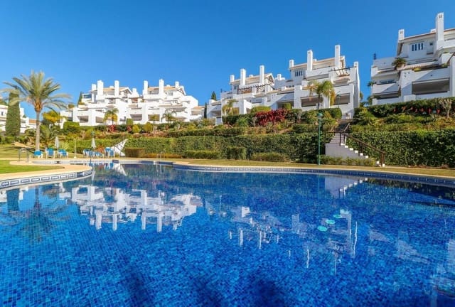 2 sypialnia Apartament na sprzedaż w Los Monteros, Marbella z basenem garażem - 1 395 000 € (Ref: 9458418)