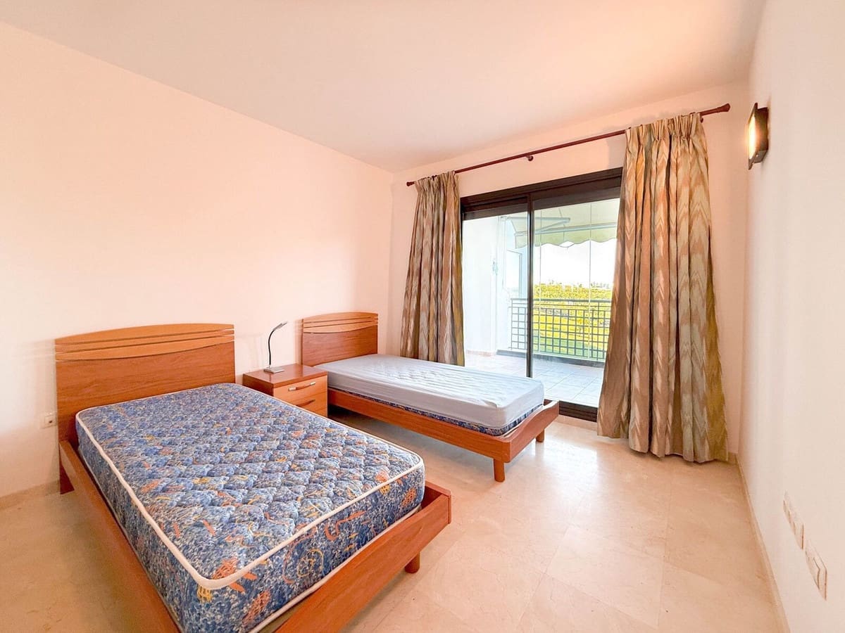 3 Zimmer Apartment zu verkaufen in Estepona mit Pool Garage - 455.000 € (Ref: 9458419)