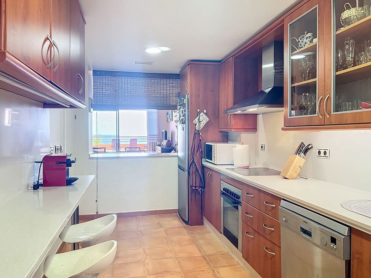 Apartamento de 2 habitaciones en Manilva en venta con piscina garaje - 439.000 € (Ref: 9471529)