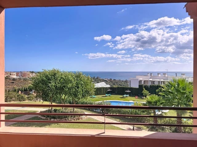 Apartamento de 2 habitaciones en Manilva en venta con piscina garaje - 439.000 € (Ref: 9471529)