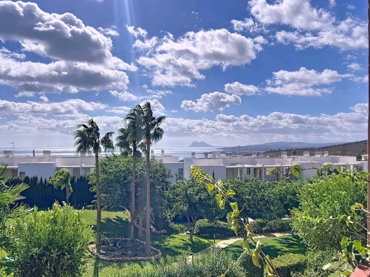 2 bedroom Apartment for sale in Manilva with pool garage - € 439,000 (Ref: 9471529)