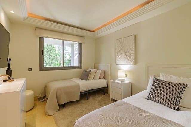 3 sovrum Lägenhet till salu i Los Arqueros, Benahavís med pool garage - 850 000 € (Ref: 9471785)