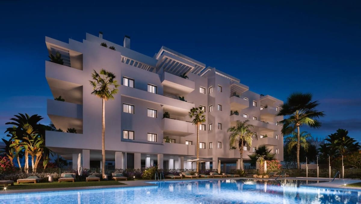 2 soverom Leilighet til salgs i Torre del Mar med svømmebasseng garasje - € 297 000 (Ref: 9473234)