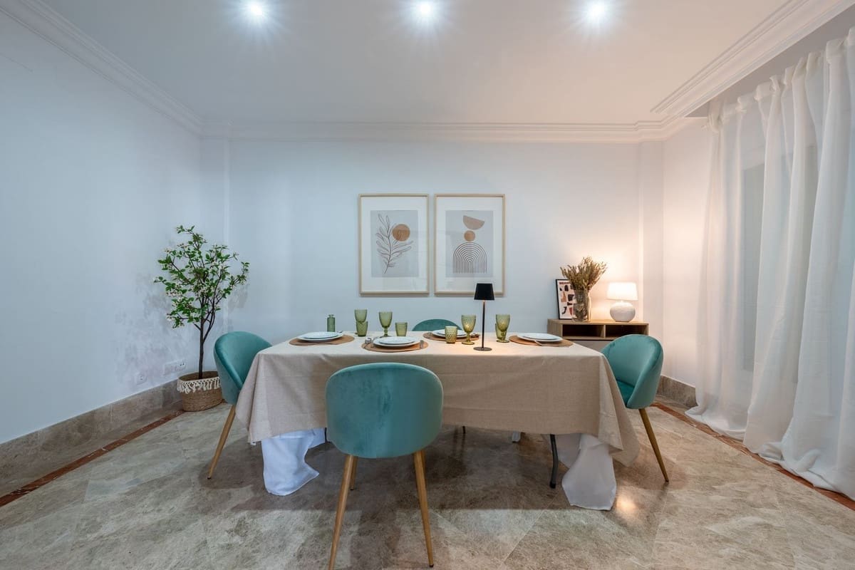 3 chambre Villa/Maison Semi-Mitoyenne à vendre à Marbella avec piscine garage - 849 000 € (Ref: 9473338)