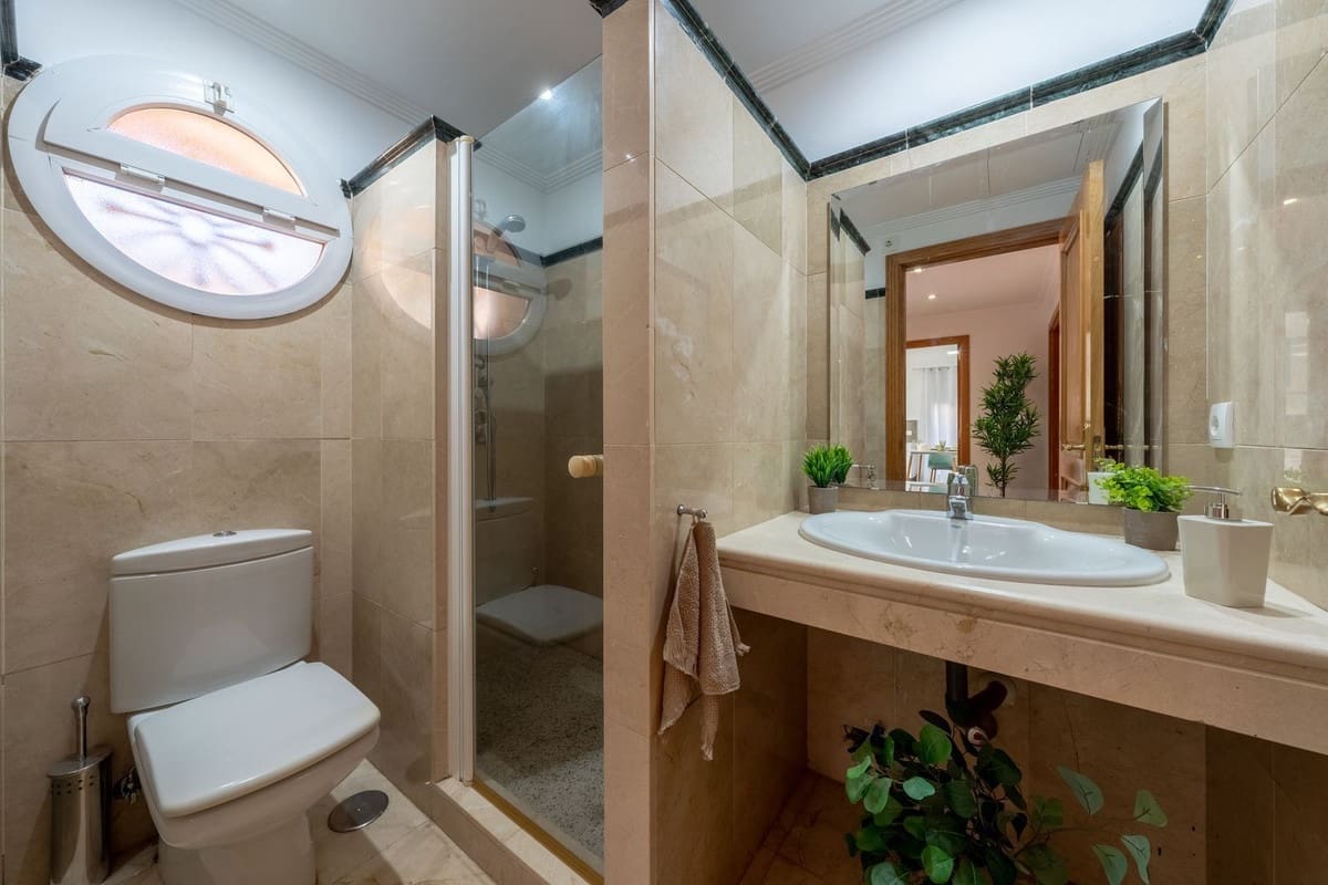 3 chambre Villa/Maison Semi-Mitoyenne à vendre à Marbella avec piscine garage - 849 000 € (Ref: 9473338)