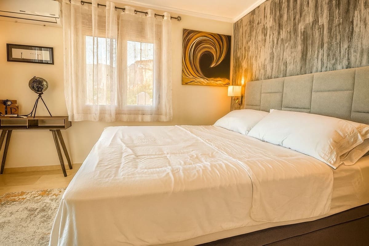 4 sypialnia Willa na sprzedaż w Mijas z basenem garażem - 869 000 € (Ref: 9475675)