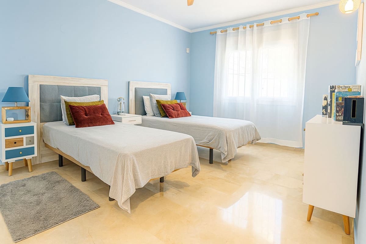 4 sypialnia Willa na sprzedaż w Mijas z basenem garażem - 869 000 € (Ref: 9475675)