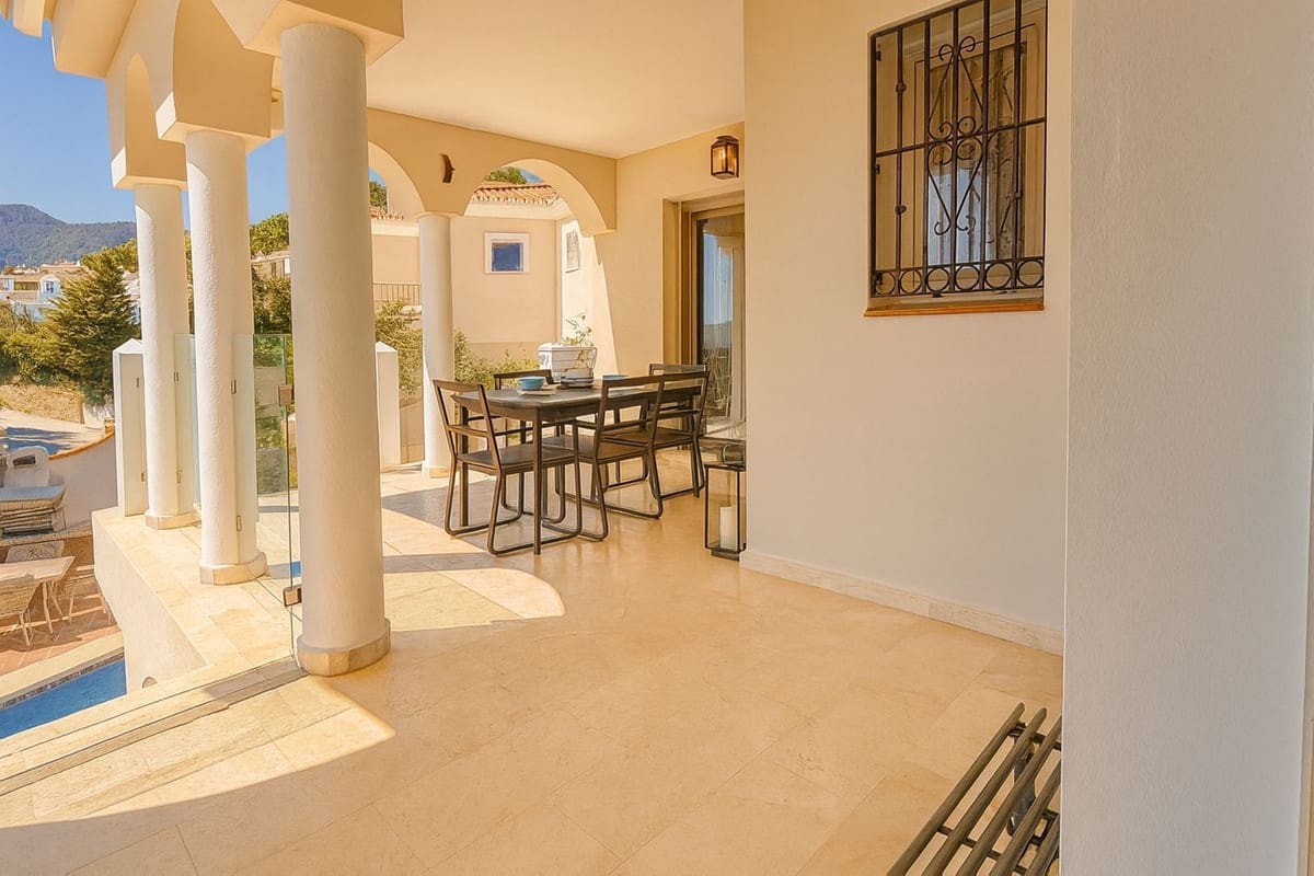 4 sypialnia Willa na sprzedaż w Mijas z basenem garażem - 869 000 € (Ref: 9475675)