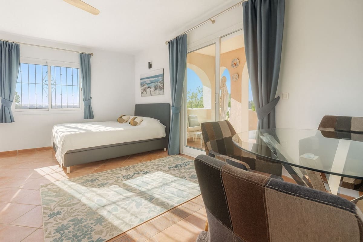 4 sypialnia Willa na sprzedaż w Mijas z basenem garażem - 869 000 € (Ref: 9475675)